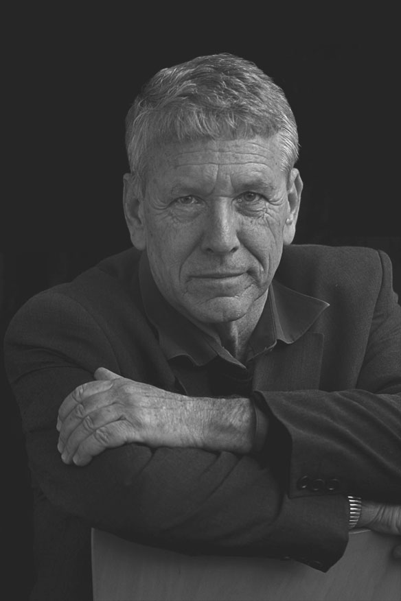 Amos Oz